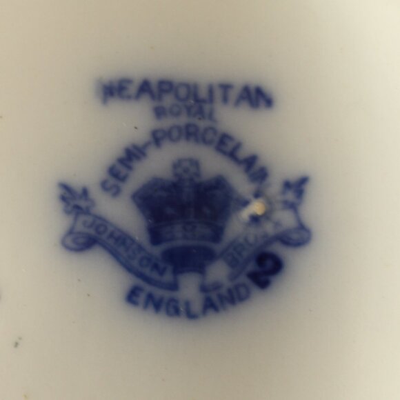 Johnson Bros Neapolitan Flow Blue Oval Vegetable Bowl Casserole - Picture 4 of 4